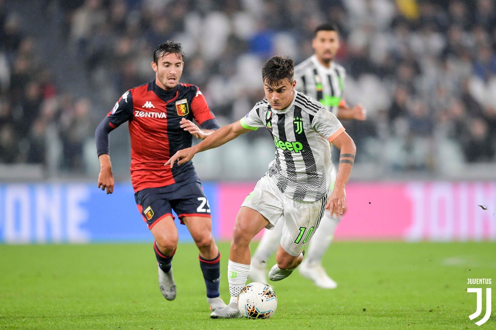 qyg-卡尔埃斯外子亚历克西斯大杀四方，尤文图斯重回榜首(尤文图斯2324客场球衣)