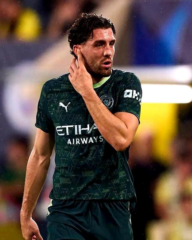 曼城中场大脑状态高涨,制定全场 曼城中场大脑状态高涨,制定全场