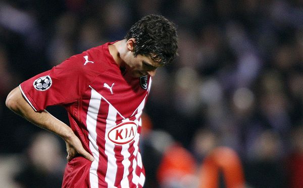 里昂 中场 里昂 中场