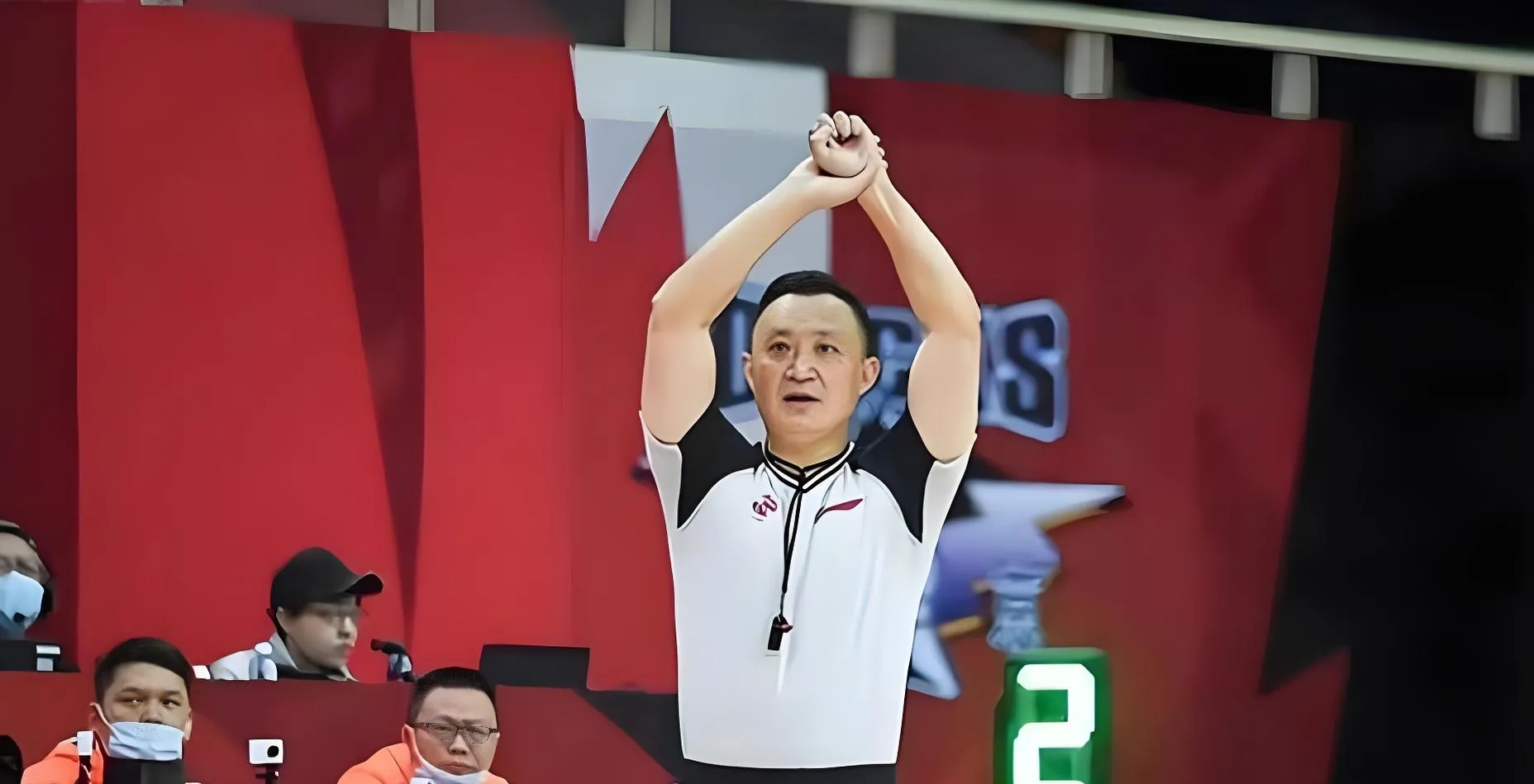 内线力量悍将成为锋线保障,助球队稳步前行的简单介绍 内线力量悍将成为锋线保障,助球队稳步前行的简单介绍