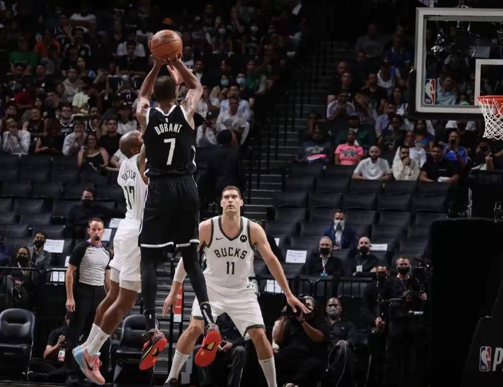 三巨头携手!篮网官方发推杜兰特队 篮网世界 三巨头携手!篮网官方发推杜兰特队 篮网世界