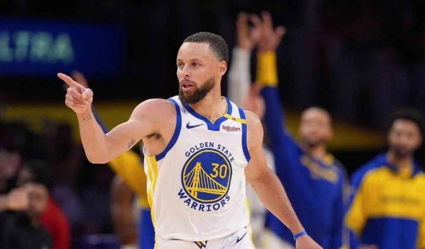 顶级球星亮相比赛场，带来绝佳表现的简单介绍